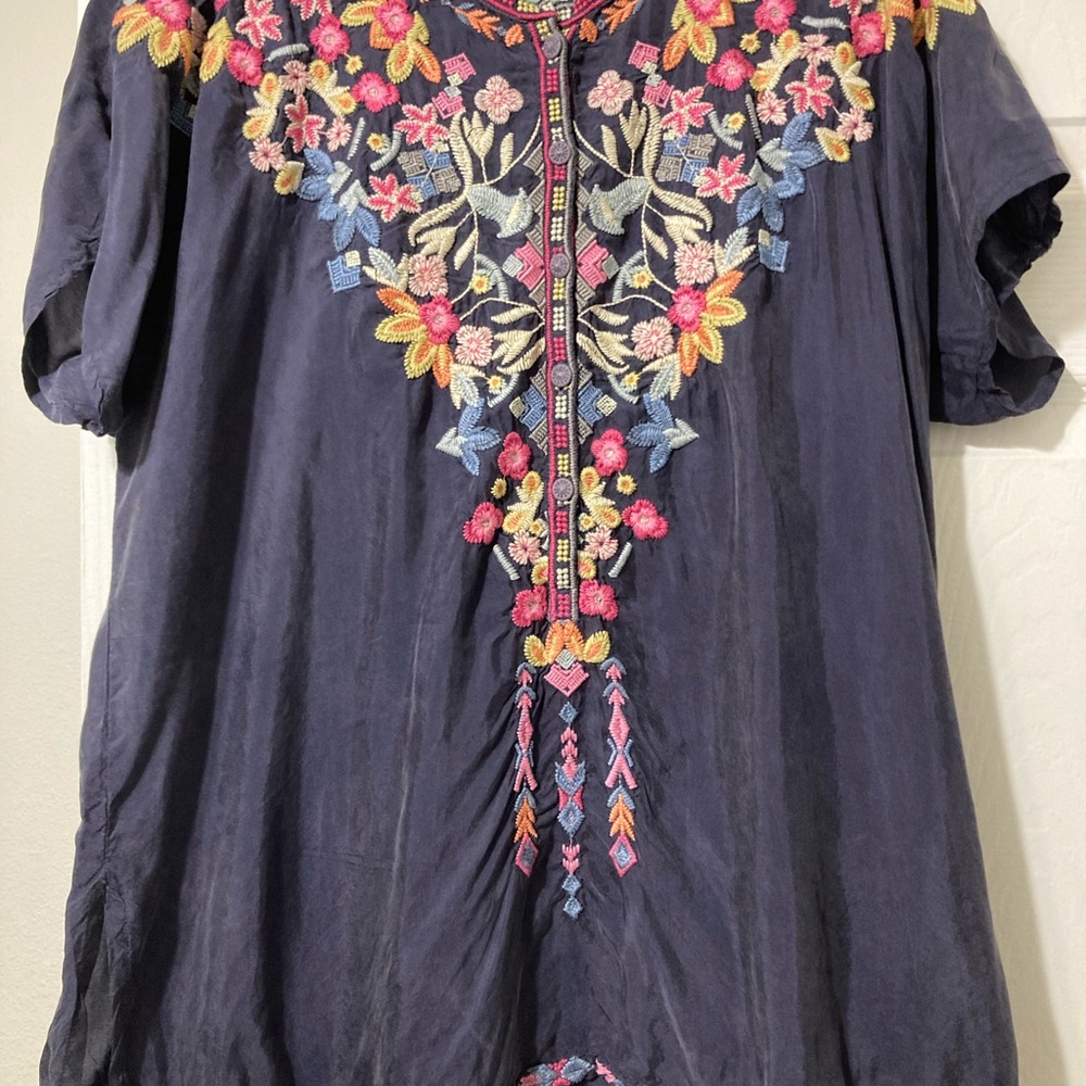 JOHNNY WAS Biya Alia Blue Top With Flower Embroidery Size S